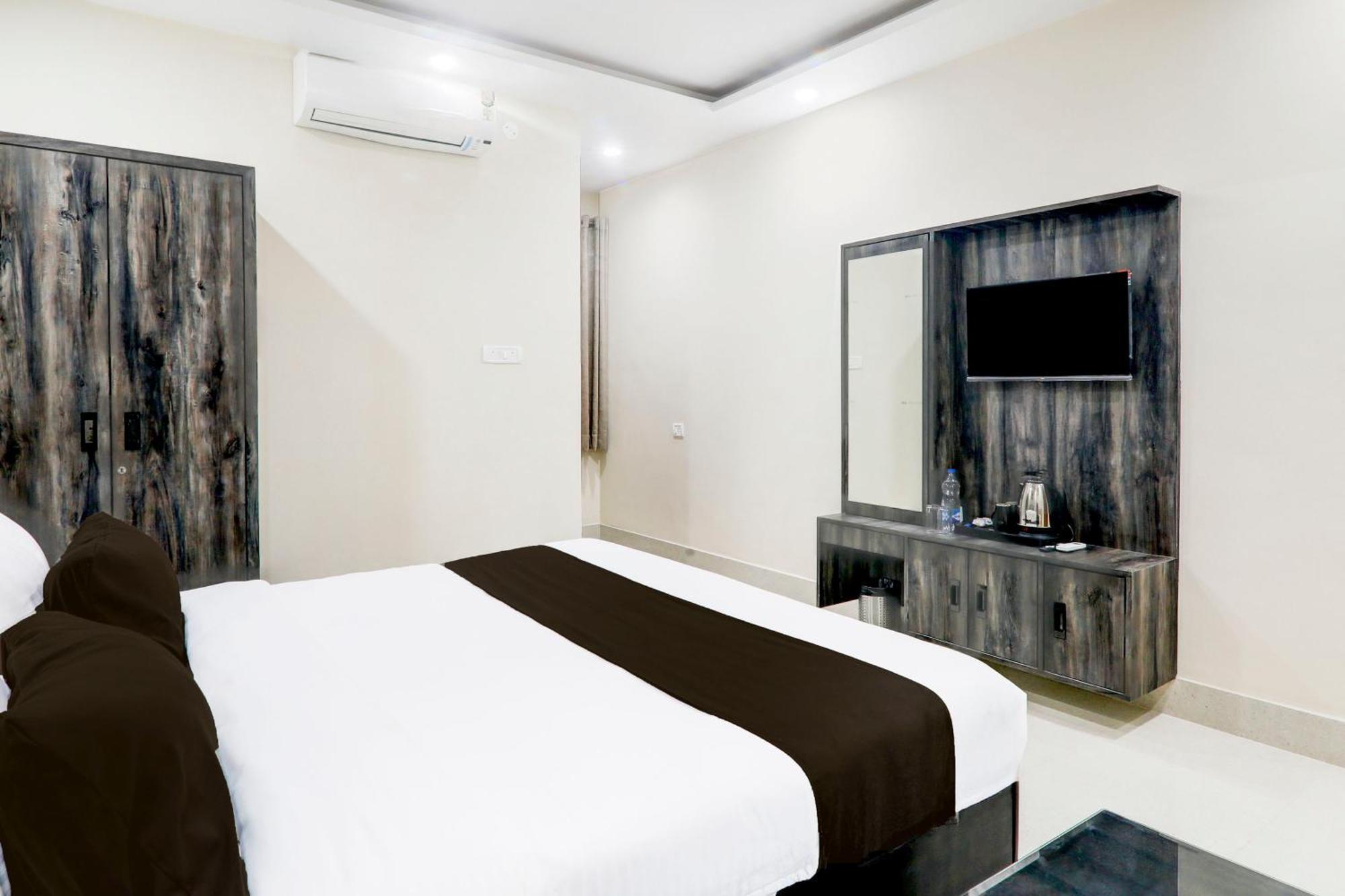 Hotel Super Townhouse Gls International à Lucknow Extérieur photo