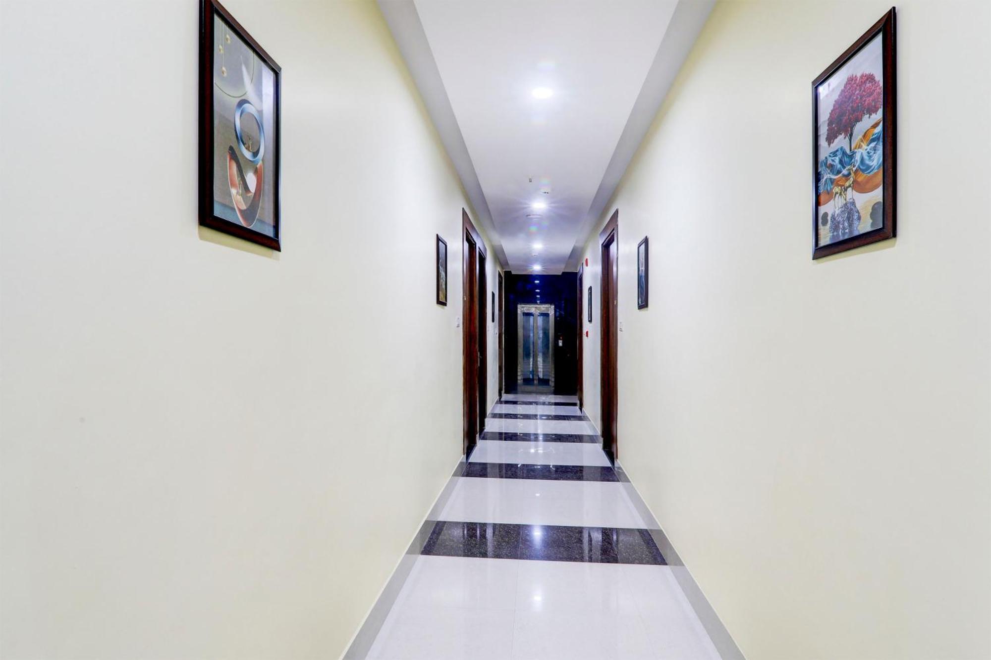 Hotel Super Townhouse Gls International à Lucknow Extérieur photo